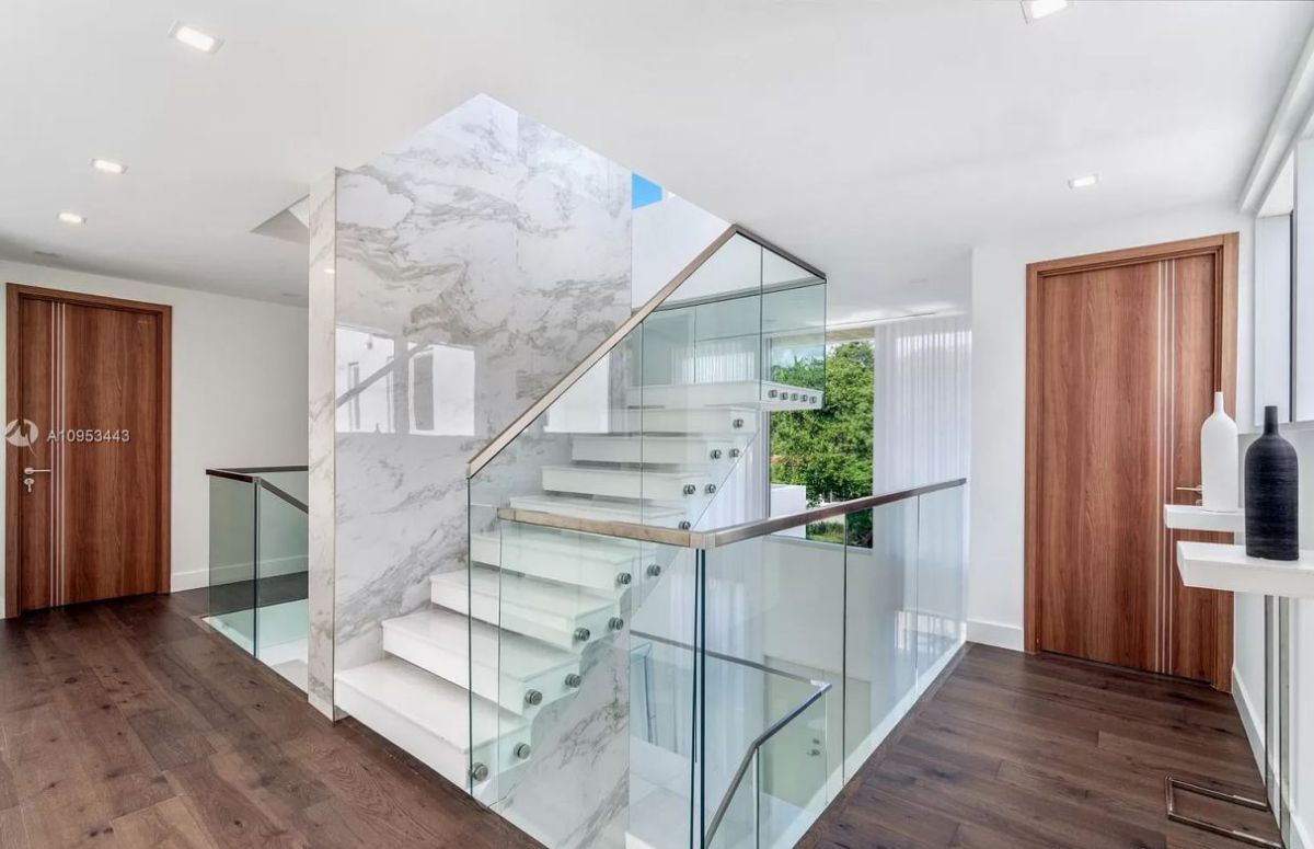 Brand-New-Key-Biscayne-Home-is-a-Modern-Marvel-for-Sale-at-3999000-22