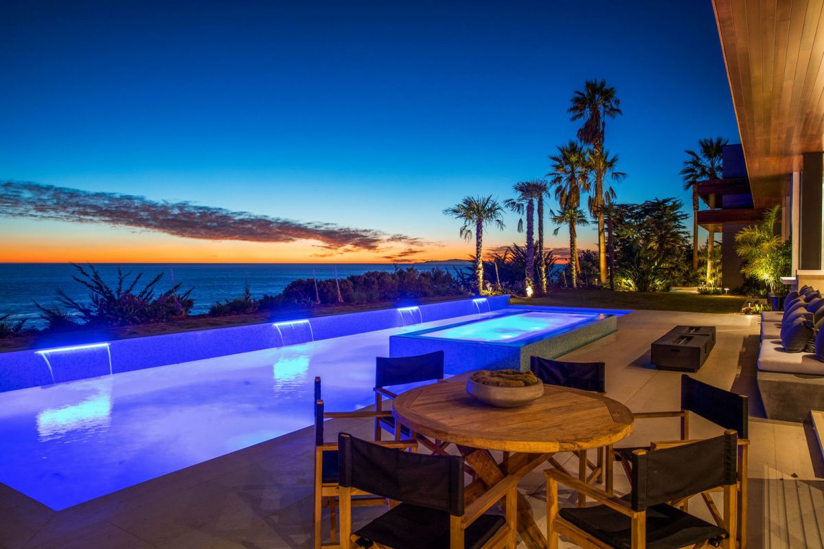 Experiencing-of-Luxury-Retreat-in-Malibu-Home-for-Sale-24750000-32