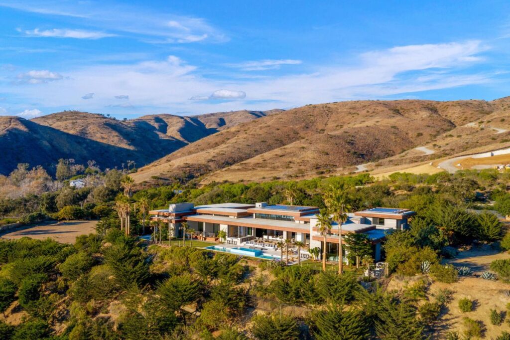 Experiencing of Luxury Retreat in Malibu Home for Sale $24,750,000