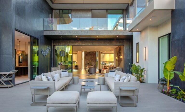 Inside A $21,995,000 Exquisitely Beverly Hills Home Just Hit The Market