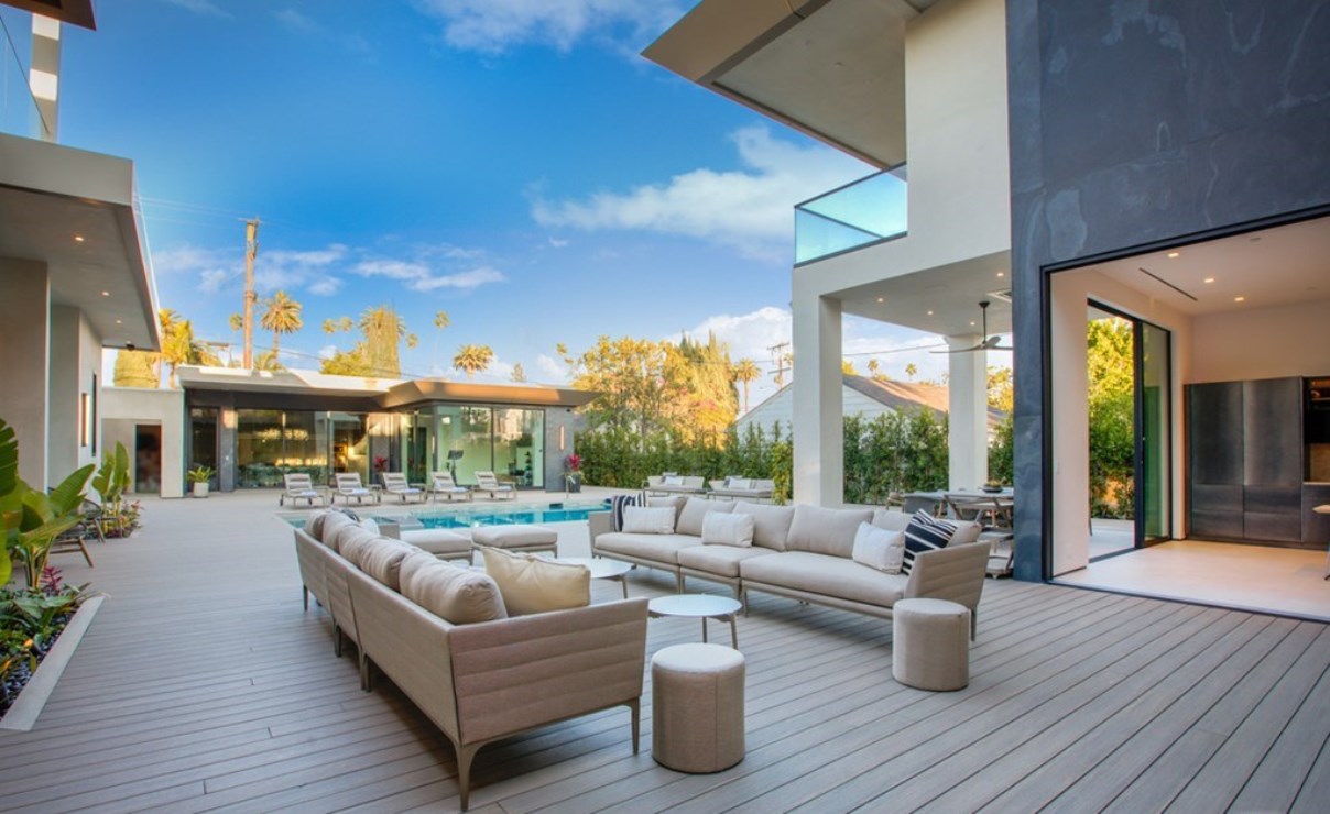 Inside-A-21995000-Exquisitely-Beverly-Hills-Home-Just-Hit-The-Market-24