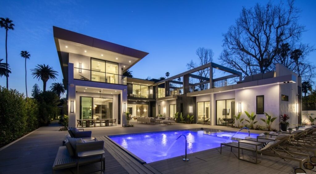 Inside A $21,995,000 Exquisitely Beverly Hills Home Just Hit The Market