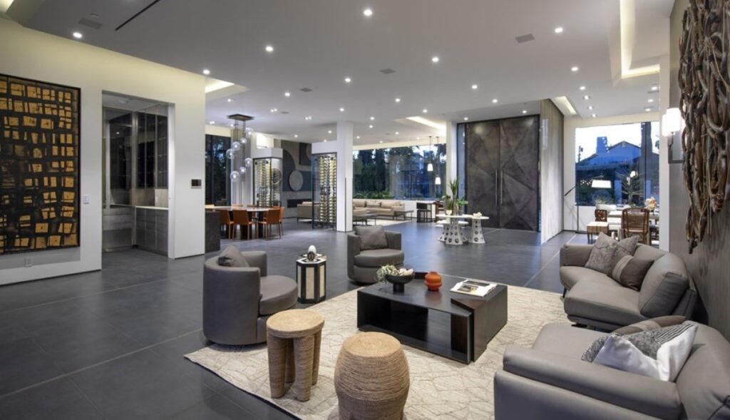 Inside A $21,995,000 Exquisitely Beverly Hills Home Just Hit The Market