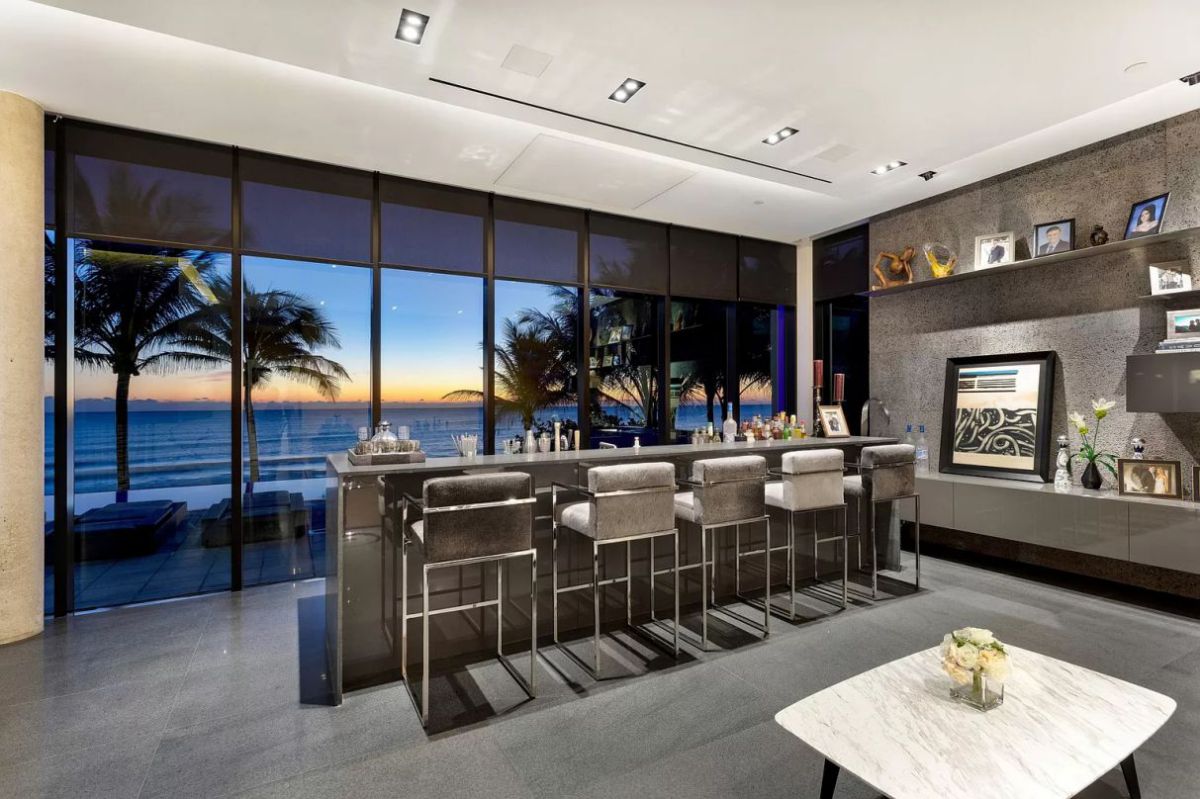 Inside-A-24500000-Florida-Mansion-which-exceeds-all-Expectations-16