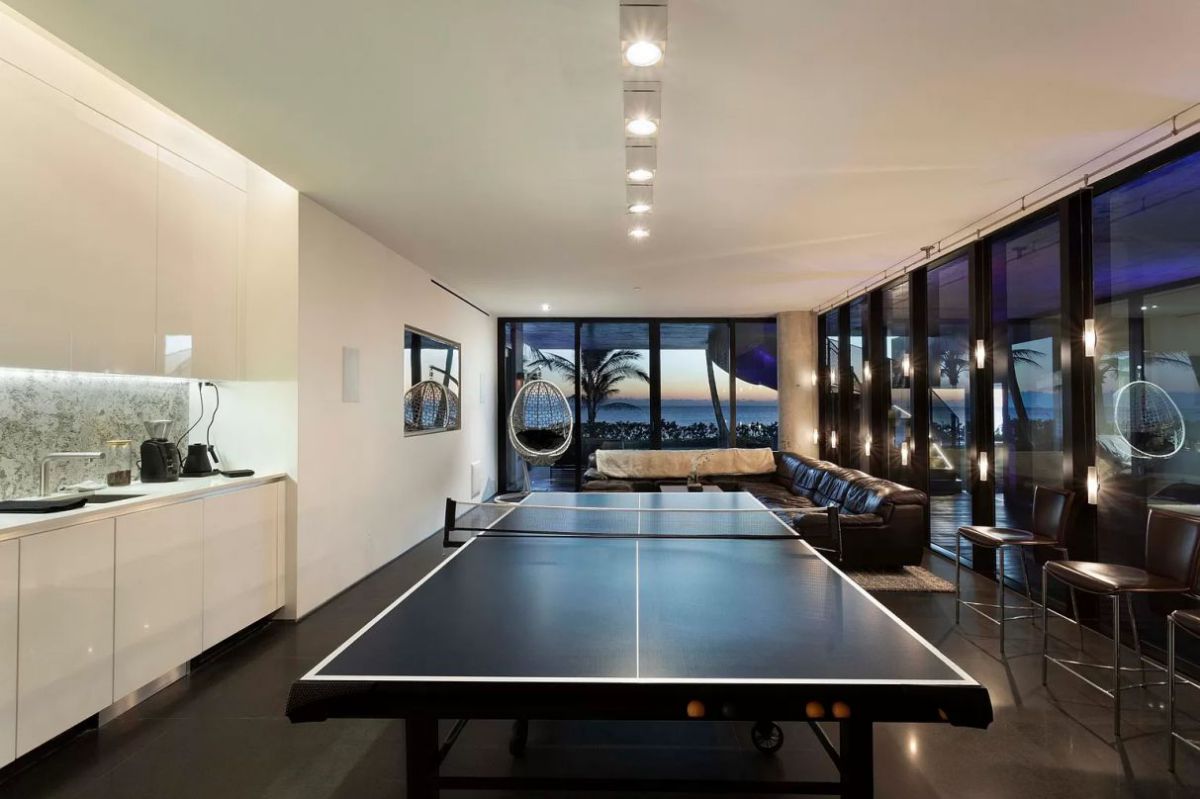Inside-A-24500000-Florida-Mansion-which-exceeds-all-Expectations-22