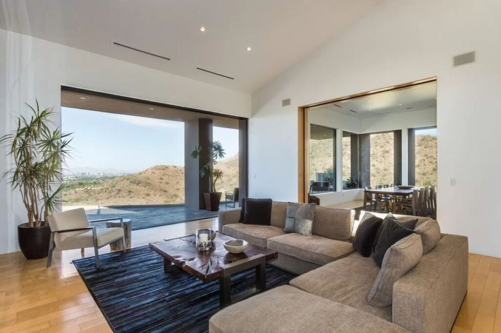 Inside A $7,500,000 Paradise Valley Home with Extraordinary Views