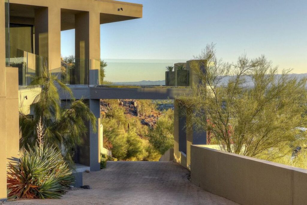 Inside A $7,500,000 Paradise Valley Home with Extraordinary Views