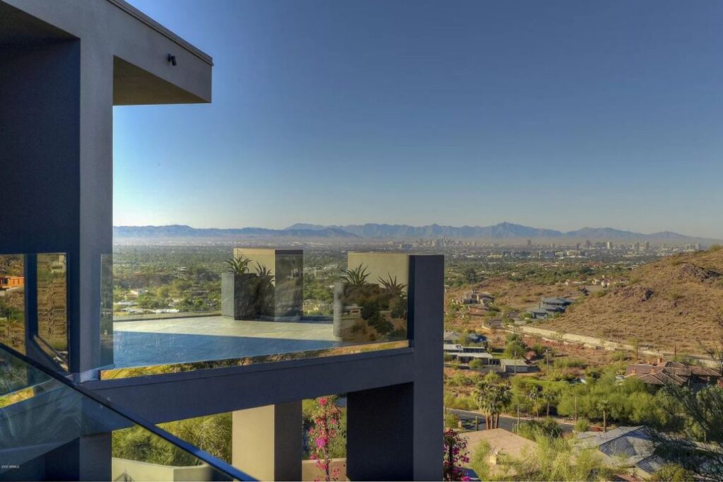 Inside A $7,500,000 Paradise Valley Home with Extraordinary Views