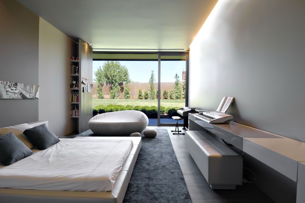 Luxurious-Concrete-Mansion-in-Madrid-Spain-by-A-cero-Architects-18