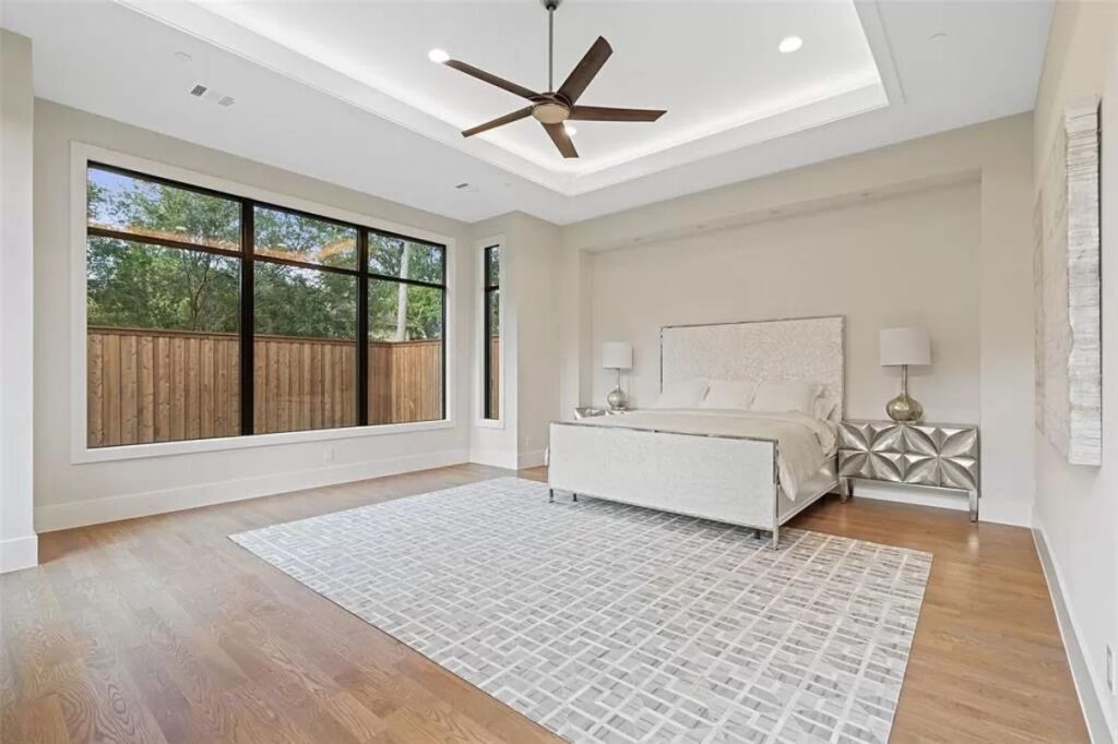 The Dallas Home is a newly built Twin Oaks residence offers exceptional details, custom finishes now available for sale. This home located at 4213 Willow Grove Rd, Dallas, Texas; offering 5 bedrooms and 7 bathrooms with over 6,700 square feet of living spaces.