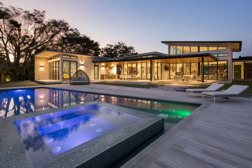 Pinecrest Contemporary Home in Florida by SDH Studio