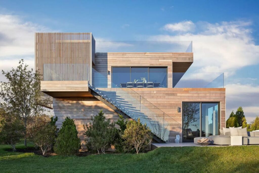 The House in New York is a luxurious new modern designed by renowned West Chin Architects provides every amenity for luxurious living now available for sale. This home located at 31 Startop Dr, Montauk, New York; offering 4 bedrooms and 7 bathrooms with over 5,000 square feet of living spaces.
