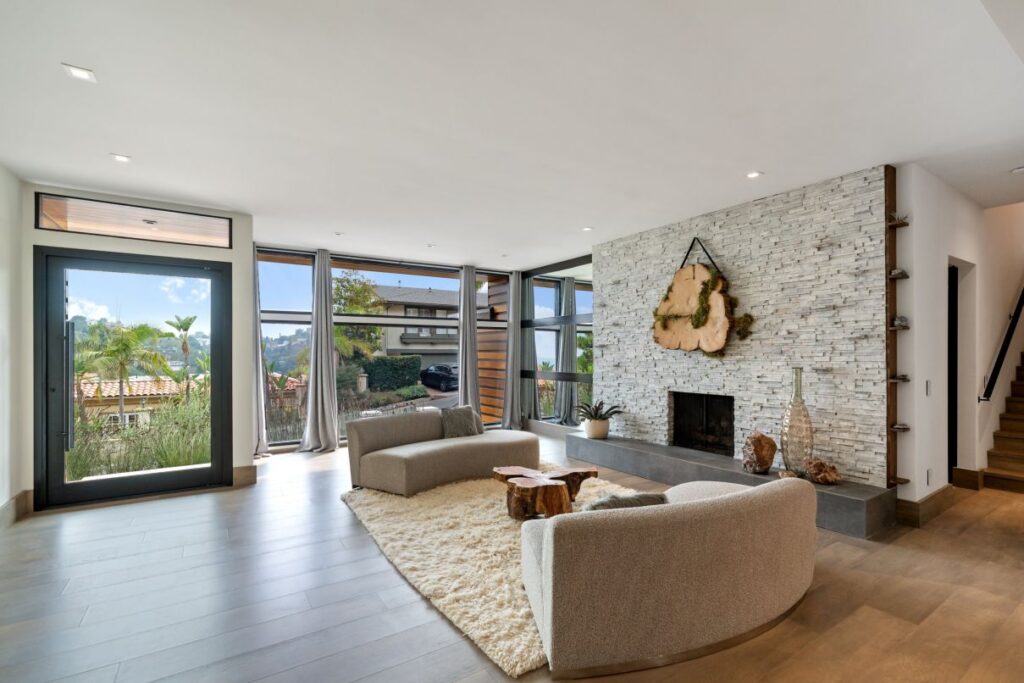 Stunning Organic Modern Home in Los Angeles Sells for $4,995,000