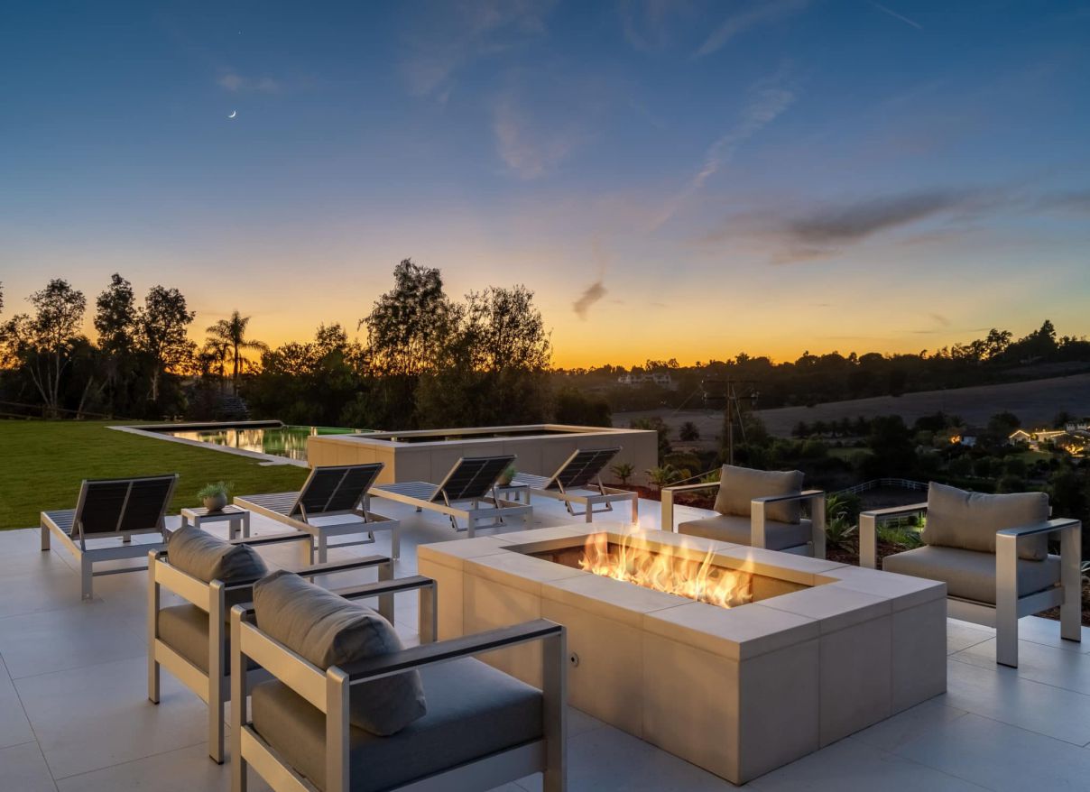 This-9950000-Rancho-Santa-Fe-Home-offers-Luxury-at-its-Finest-7