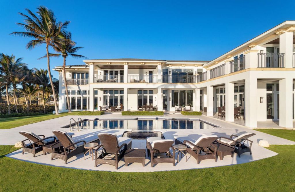 25950000-Florida-Mansion-in-One-of-The-Worlds-Most-Prestigious-Areas-25