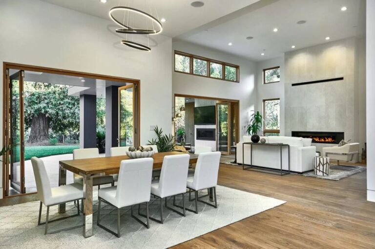 A $10,800,000 Modern Home in Los Altos Hills with Abundant Space