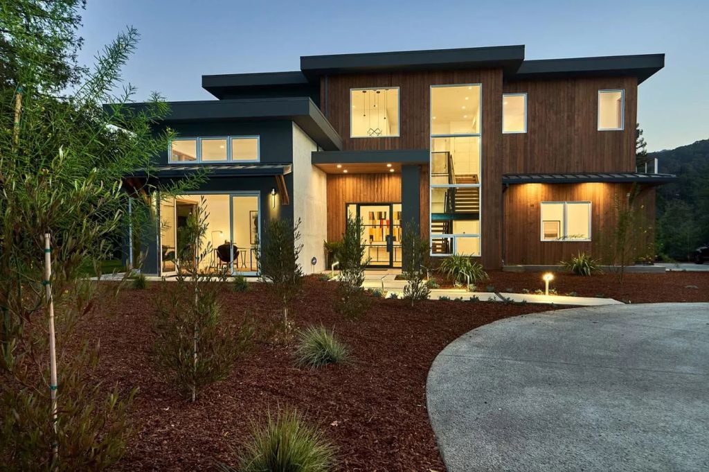 The Modern Home in Los Altos Hills is a new construction estate set on 1.3 acre flat lot with abundant space now available for sale. This home located at 25380 Becky Ln, Los Altos Hills, California; offering 7 bedrooms and 8 bathrooms with over 7,200 square feet of living spaces.