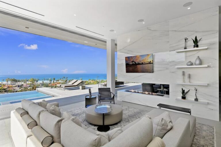 A La Jolla House with The Best Views Imaginable Sells for $17,900,000