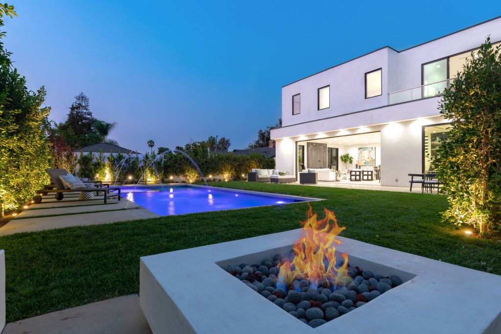 A-Masterful-California-Modern-House-in-Studio-City-Asking-for-3995000-36