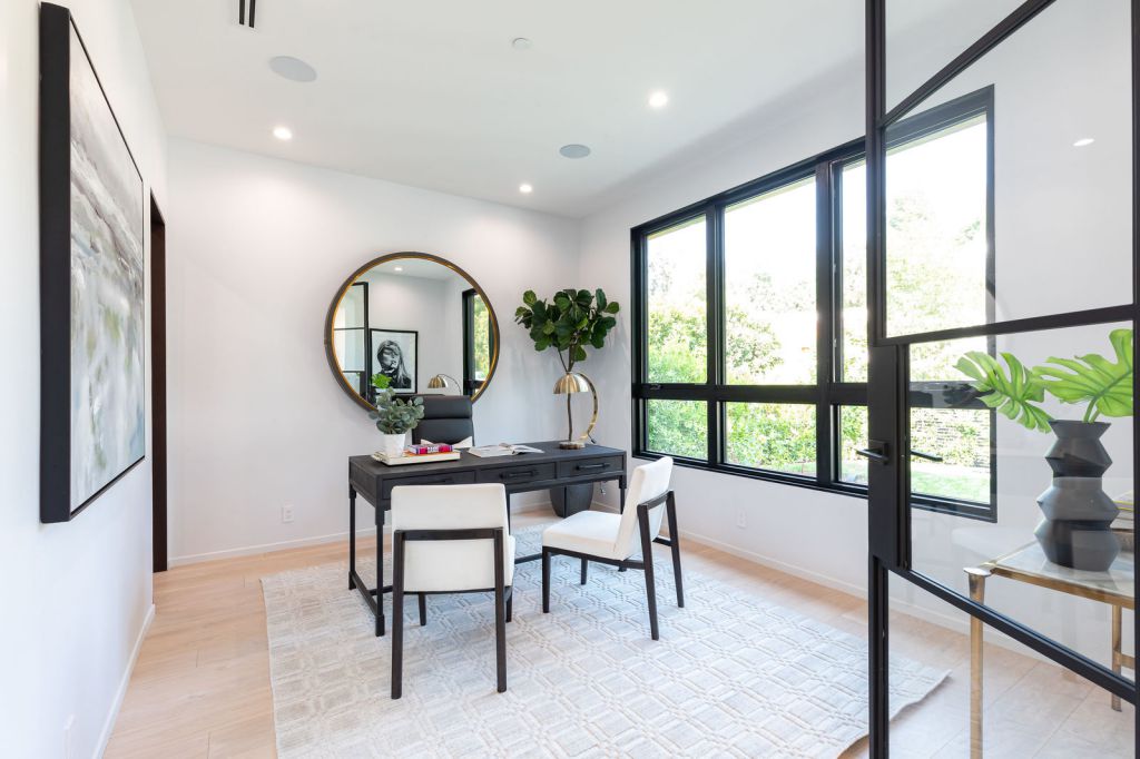 A-Masterful-California-Modern-House-in-Studio-City-Asking-for-3995000-5