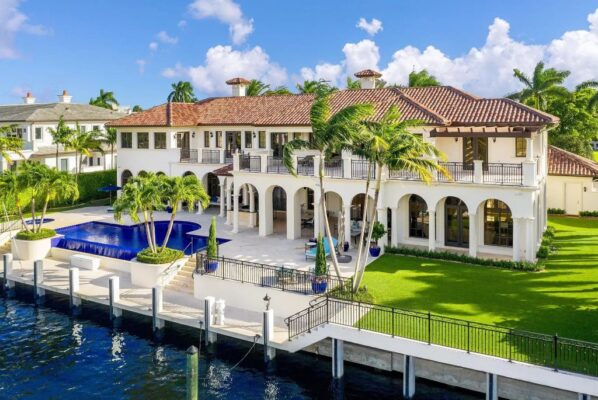 An Impeccable Palm Beach Style Mansion in Boca Raton offering Luxurious ...