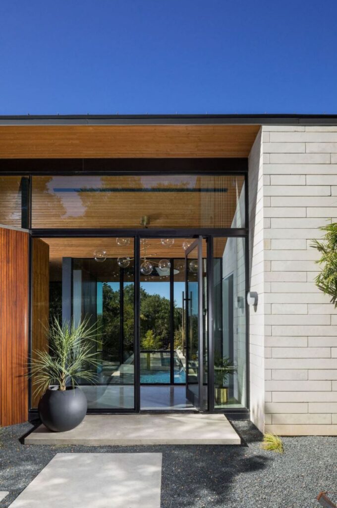 This Contemporary House in Austin, Texas, was designed by Ravel Architecture for clients in search of a quiet and private sanctuary; this house offers elegant living with fine finishes and smart amenities.