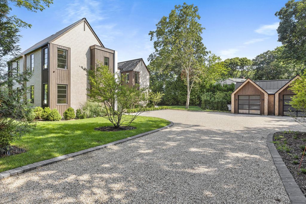 Harmonious-and-Thoughtful-Sag-Harbor-Home-on-Market-for-9799000-14