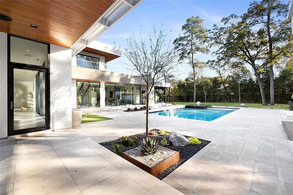 The Houston House is a one of finest modern homes in a quiet Bunker Hill neighborhood was designed to be energy efficient & sustainable now available for sale. This home located at 11 Gage Ct, Houston, Texas;