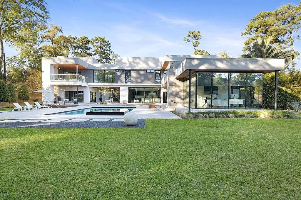 Inside-A-5950000-Houston-House-was-Designed-with-Entertainment-in-Mind-18