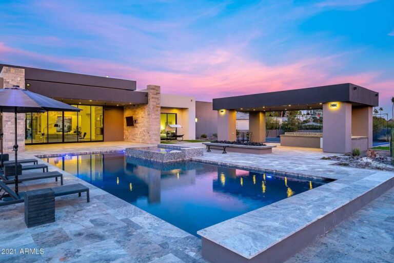 Newly Modern Construction Home in Paradise Valley Seeks for $4,495,000