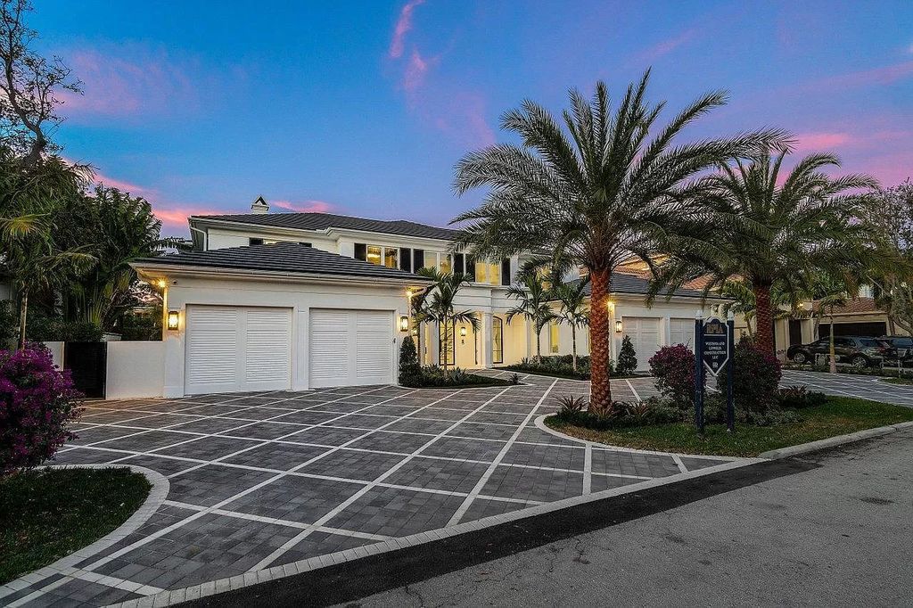 Newly-Modern-Transitional-Boca-Raton-Home-just-Listed-for-12990000-21_compressed