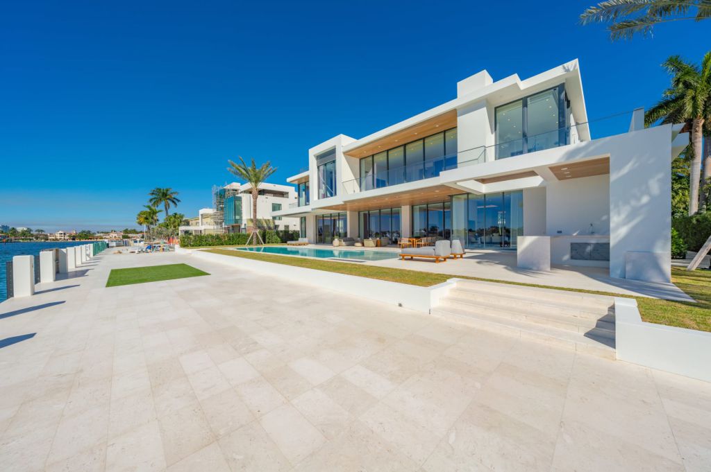 The Fort Lauderdale Mansion is a modern masterpiece in prestigious Harbor Beach with Awe-inspiring Intracoastal views now available for sale. This home located at 2412 Laguna Dr, Fort Lauderdale, Florida; offering 6 bedrooms and 9 bathrooms with over 9,400 square feet of living spaces