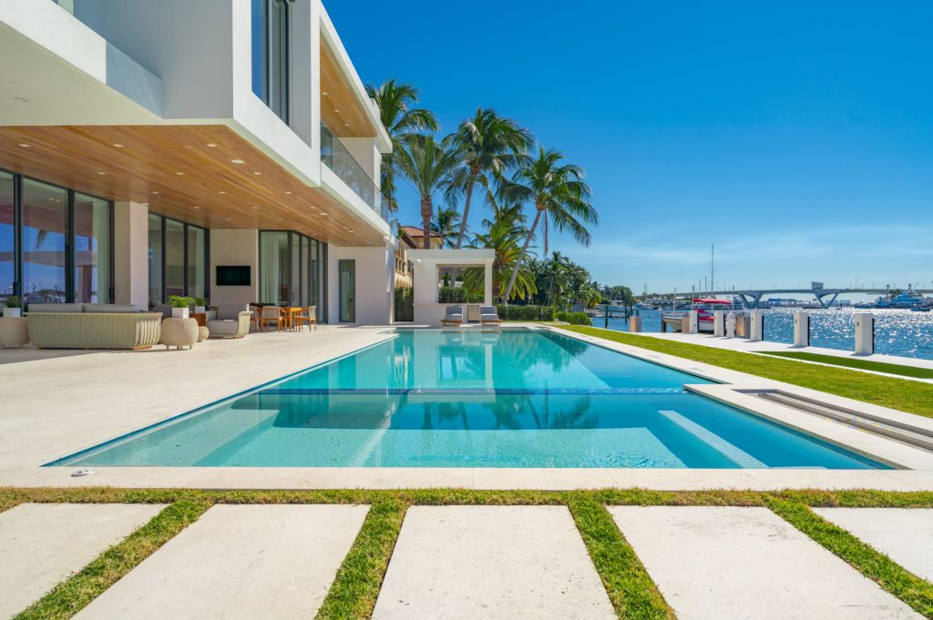The Fort Lauderdale Mansion is a modern masterpiece in prestigious Harbor Beach with Awe-inspiring Intracoastal views now available for sale. This home located at 2412 Laguna Dr, Fort Lauderdale, Florida; offering 6 bedrooms and 9 bathrooms with over 9,400 square feet of living spaces