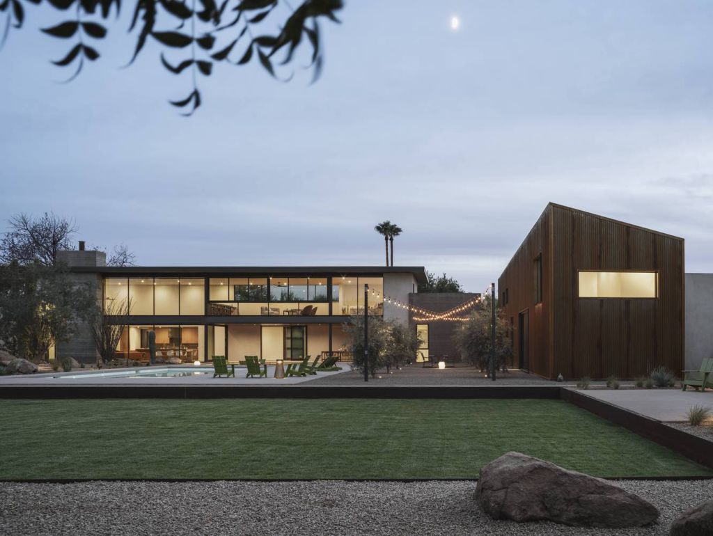 Foo House in Phoenix, Arizona was designed by The Ranch Mine in Modern desert style; this house designed for both pleasure and production. This home located on beautiful lot with amazing views and wonderful outdoor living spaces including patio, pool, garden