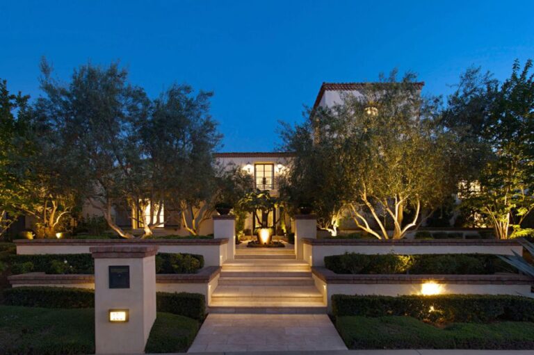 Spectacular Shady Canyon Home in California has Private Hillside Views