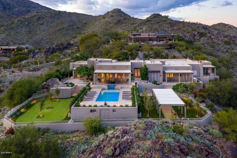 Stunning Paradise Valley Home with Unobstructed Lines of Sight Throughout the Entire Valley