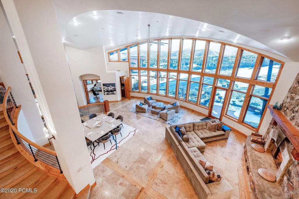 The Utah Home is a fabulous property overlooking Park City enjoys giant panoramic ski run views now available for sale. This home located at 370 Mountain Top Rd, Park City, Utah; offering 4 bedrooms and 5 bathrooms with over 7,000 square feet of living spaces.