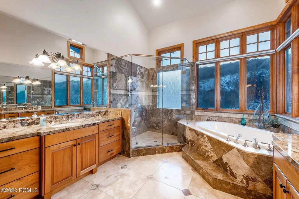 The Utah Home is a fabulous property overlooking Park City enjoys giant panoramic ski run views now available for sale. This home located at 370 Mountain Top Rd, Park City, Utah; offering 4 bedrooms and 5 bathrooms with over 7,000 square feet of living spaces.