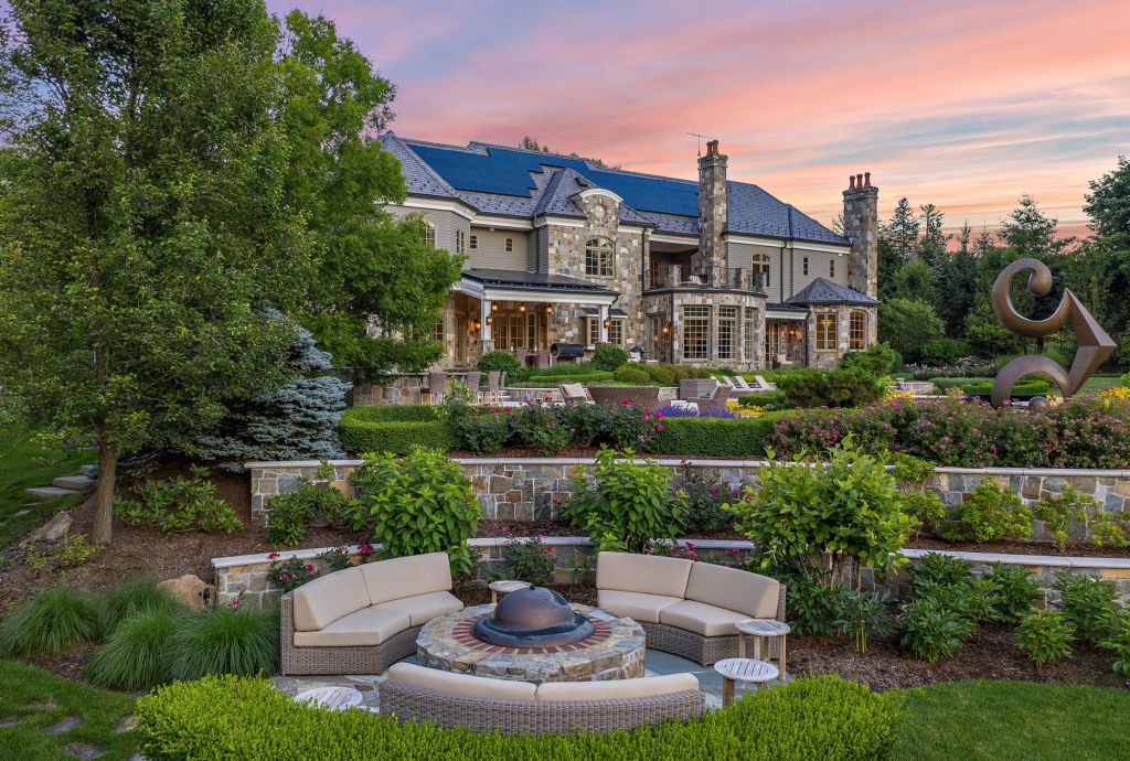 The New York Home is a luxurious property with extraordinary architectural details and exquisite formal gardens with fountains now available for sale. This home located at 55 Penwood Rd, Bedford Corners, New York; offering 6 bedrooms and 11 bathrooms with over 10,000 square feet of living spaces.