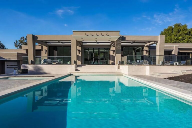 This $9,800,000 Los Altos Hills House features Modern Zen Space