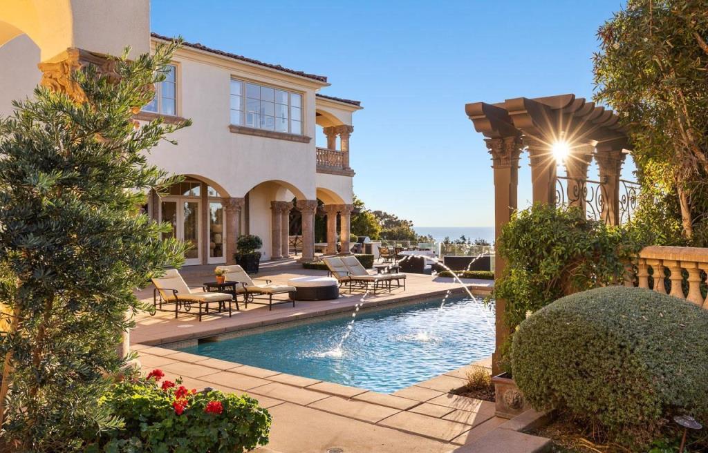 This Exceptional La Jolla Mansion First Time to Market for 22,995,000