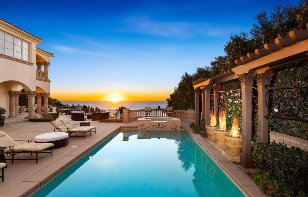This-Exceptional-La-Jolla-Mansion-First-Time-to-Market-for-22995000-21