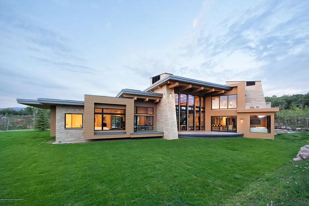 Thoughtfully-designed-and-crafted-Aspen-Home-for-Sale-at-19995000-1_compressed