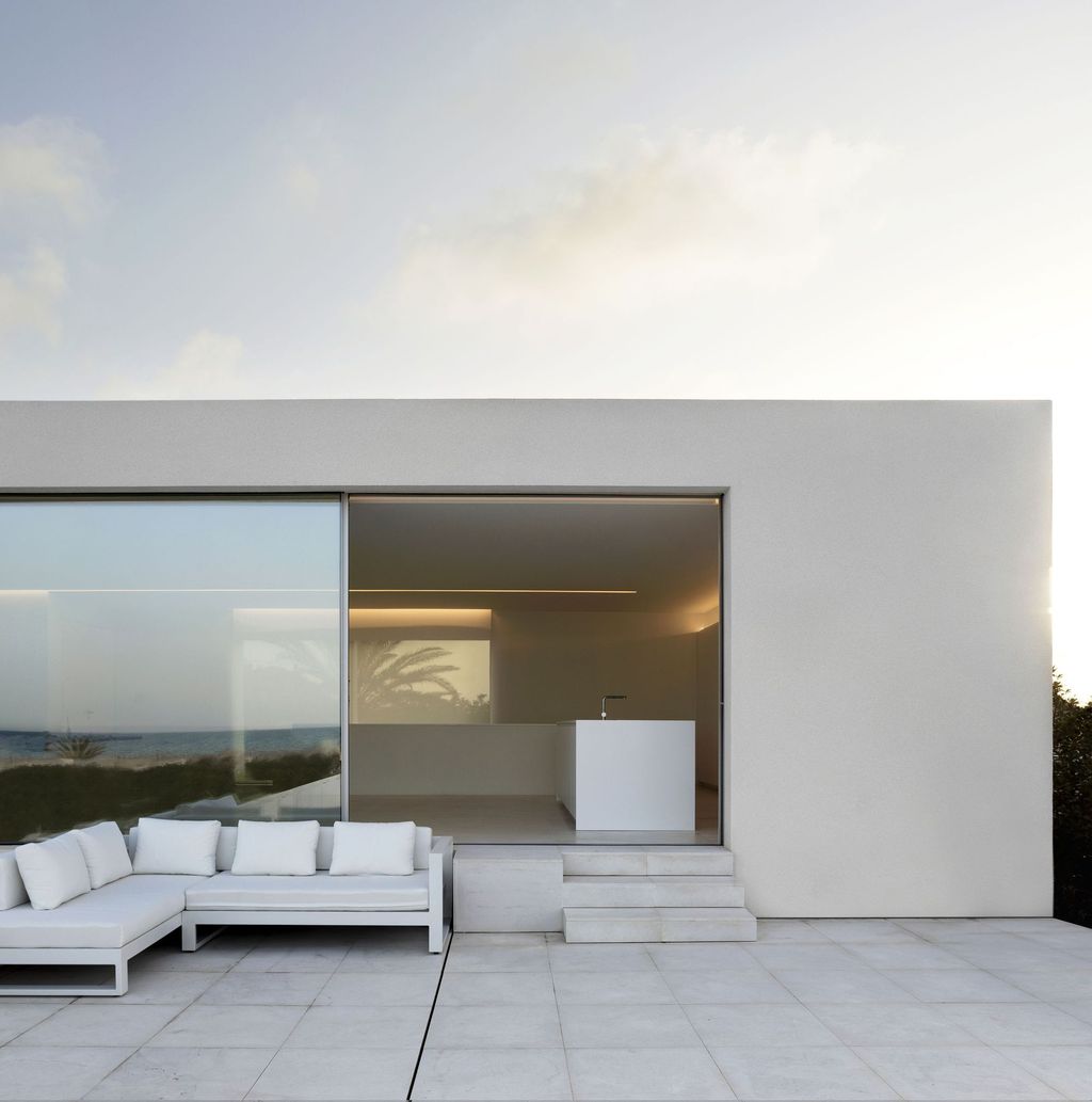 Unimaginable-Sand-House-in-Spain-by-Fran-Silvestre-Arquitectos-12