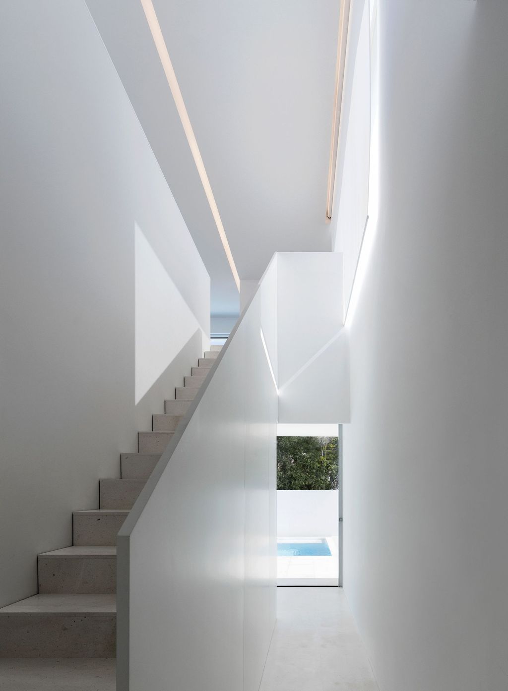 Unimaginable-Sand-House-in-Spain-by-Fran-Silvestre-Arquitectos-14