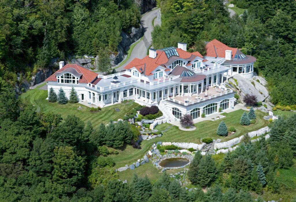 Beyond Breathtaking Modern Residence in Stowe, Vermont