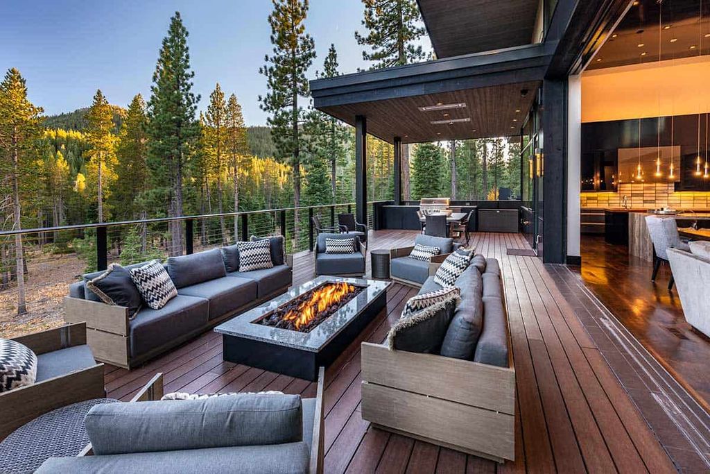 The Martis Camp Home for Sale is a luxurious dream mountain retreat offers panoramic views of Northstar California now available for sale. This home located at 10925 Wyntoon Ct, Truckee, California; offering 6 bedrooms and 7 bathrooms with over 7,300 square feet of living spaces.