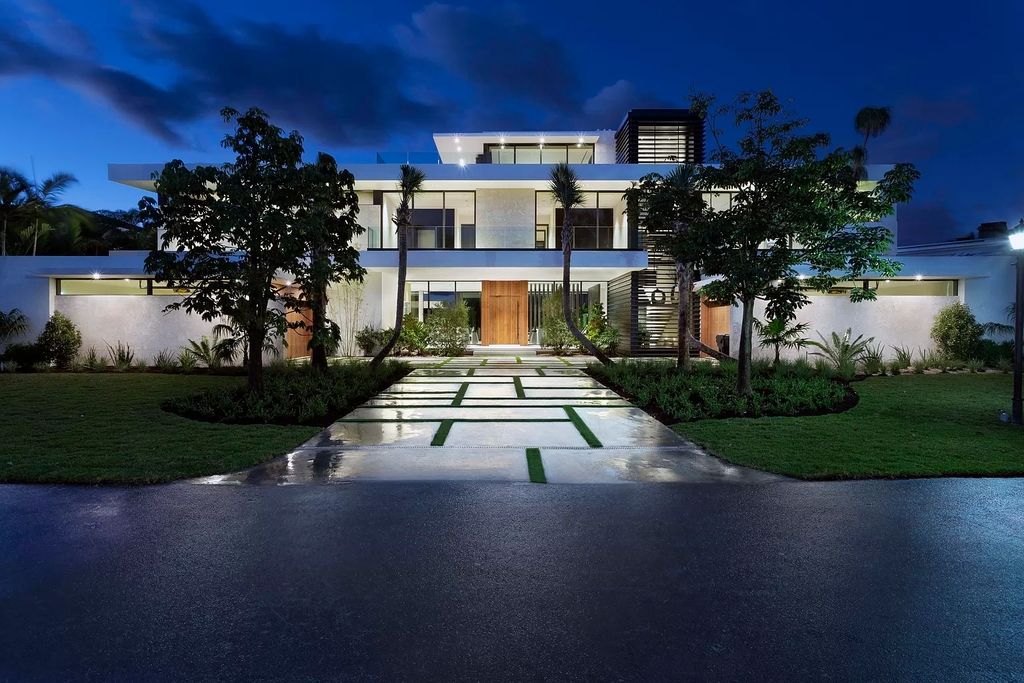 The Boca Raton House is an architectural deepwater estate in The Sanctuary with 3-levels of luxury and style now available for sale. This home located at 824 Pelican Point Cv, Boca Raton, Florida; offering 7 bedrooms and 10 bathrooms with over 7,300 square feet of living spaces.