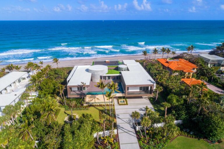 A $37,900,000 Modern Mansion in the Ultra Exclusive Enclave of Jupiter Island