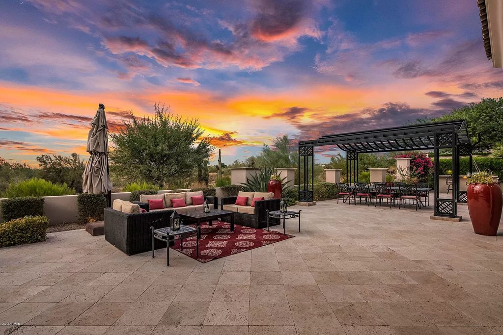 Absolutely-Gorgeous-Luxury-Home-in-Scottsdale-on-Market-for-4895000-8